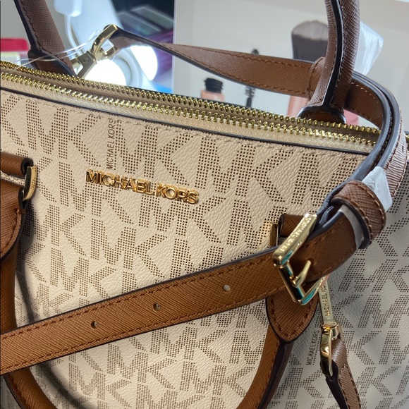 Brand New Micheal Kors Purse